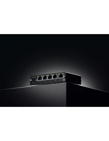 Switch, TELTONIKA, Switch type Unmanaged, 5xRJ-45 ports, RJ-45 Ports Type Gigabit Ethernet (10/100/1000), TSW114000000