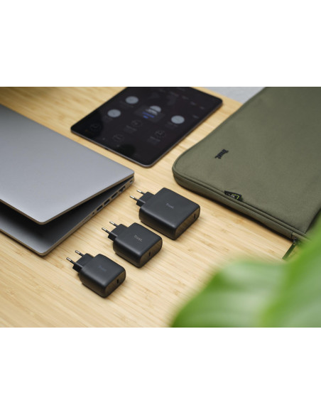 MOBILE CHARGER WALL 45W/MAXO 24816 TRUST