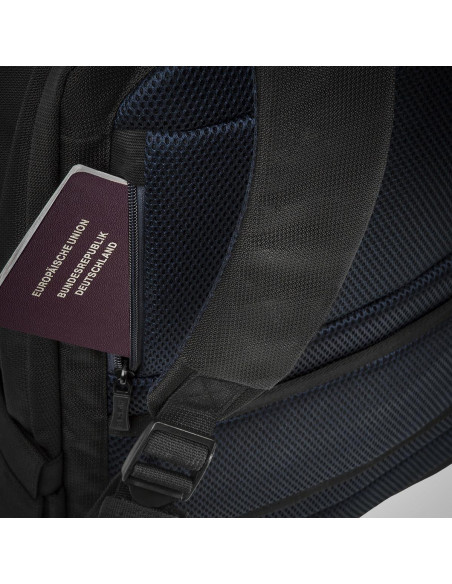 NB BACKPACK TEGEL 17.3"/8460 BLACK RIVACASE