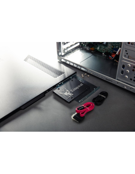 SSD, KINGSTON, KC600, 1TB, SATA 3.0, TLC, Write speed 520 MBytes/sec, Read speed 550 MBytes/sec, 2,5", TBW 600 TB, MTBF 1000000