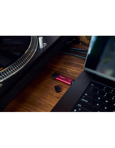 External SSD, KINGSTON, 2TB, 3D NAND, Write speed 950 MBytes/sec, Read speed 1050 MBytes/sec, SPSD/2TB